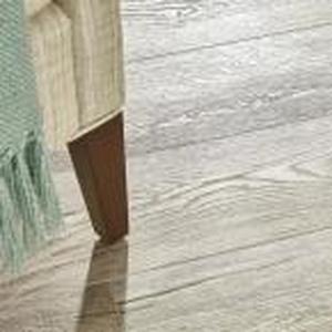 lot 15 image: Silver Cliff Oak 12 mm T x 7.48 in. W x 50.67 in. L Water Resistant Laminate Flooring (30 Sq Ft)