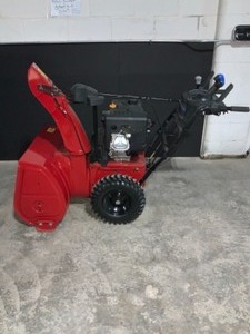 Toro Power Max HD 1232 OHXE 32 in. 375 cc Two-Stage Electric Start Gas Snow Blower tested and complete see pics