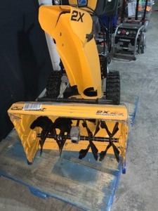 Cub CadeT 2X 26 in. 243 cc Two-Stage Gas Snow Blower with Electric Start, Power Steering and Steel Chute tested and complete see pics