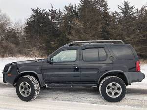lot 3 image: 2004 Nissan Xterra SE - 2 OWNER - Overland Vehicle WEST COAST VEHICLE. VERY CLEAN BODY