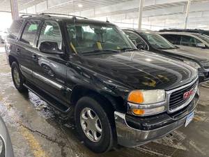 lot 6 image: 2004 GMC Yukon SLT 4x4