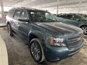 lot 8 image: 2009 Chevrolet Suburban LTZ 4x4