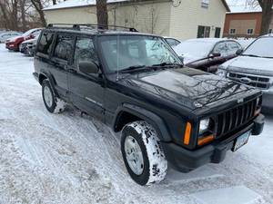 lot 14 image: 2001 Jeep Cherokee Sport 4x4