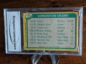 lot 82 image: 1980 - 1981 Topps Wayne Gretzky 2nd Year Card Beckett 9