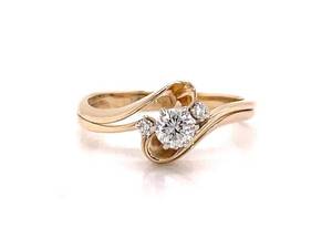 Beautiful High Grade Diamond Estate Ring in 14k Yellow Gold $2150 Retail