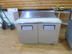 lot 5 image: True Prep Cooler