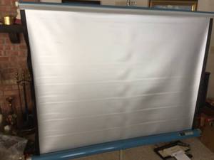 lot 211 image: AMC Vintage Projector Screen