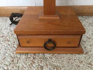 lot 238 image: Wooden Dual Lamp Table Lamp