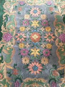 lot 273 image: Vintage Floral Throw Rug