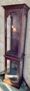 lot 164 image: Pennsylvania House Display Cabinet