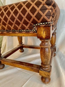 lot 172 image: Ottoman with Rivet Detailing