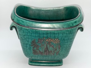 lot 5 image: Gustavsberg Argenta Pottery (Sweden)
