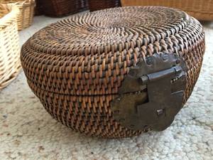 lot 298 image: Decorative Wicker Baskets