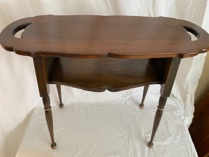 lot 13 image: Antique AccentSide Table
