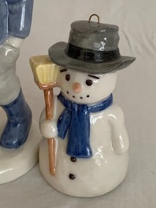 lot 26 image: Bing and Grondahl Figurine and Ornament (748)