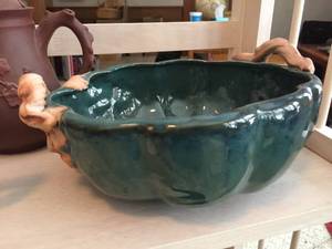 lot 314 image: Large Pottery and Ceramics Lot