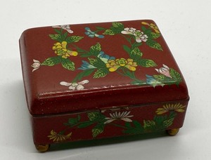 lot 64 image: Hinged Cloisonn Trinket Box