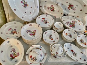 lot 360 image: Epaig Firken Hammer China Set from Czechoslovakia