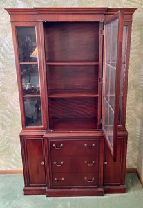 lot 374 image: Petite Display Cabinet