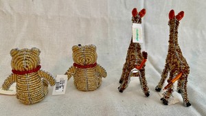 lot 98 image: Small Delicately Beaded Bears and Giraffes