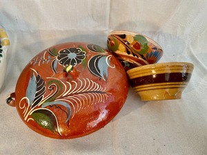 lot 99 image: Mexican Pottery