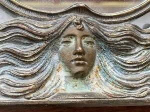 lot 294 image: Vintage Ornate Art Deco Mirror