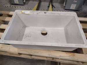 lot 199 image: Sink, 30x16...