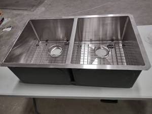 lot 208 image: Double Sink, 10 Deep with Grids...
