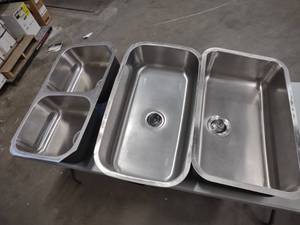 lot 209 image: (3) Sinks, Previously Installed (Un...