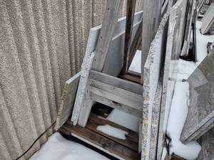 lot 87 image: Assorted Slab Remnants on A-Frame S...