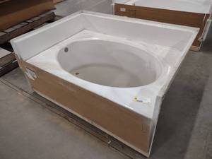 lot 294 image: Aquatic Industries Bathtub, AQUA260...