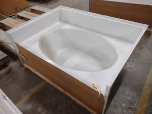 lot 296 image: Aquatic Industries Bathtub, AQUA260...