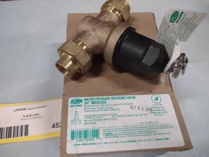 lot 452 image: Zurn 34 Water Pressure Reducing V...