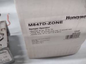 lot 454 image: Honeywell Damper Operator, M847D-Zo...