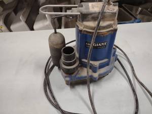 lot 458 image: Little Giant Sump Pump...
