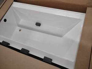 lot 298 image: Aqua Bathtub with Enclosure, 6032CT...