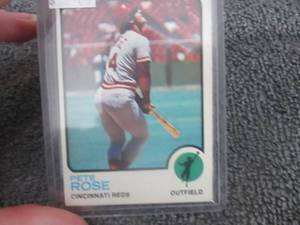 lot 1 image: 1973 Topps Pete Rose Card...