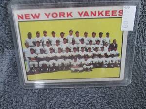 lot 35 image: 1964 New York Yankees Team Card...