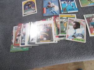 lot 40 image: 50 Football Stars Cards...