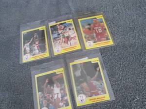 lot 50 image: 1986 Star Basketball Cards...