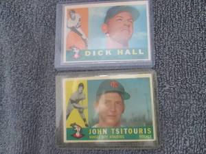 lot 56 image: 2 1960 Topps Baseball Cards...
