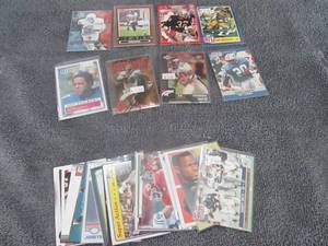 lot 64 image: 25 Running Back Cards...