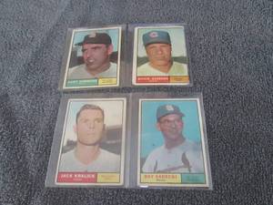 lot 89 image: 1961 Topps Baseball Cards...