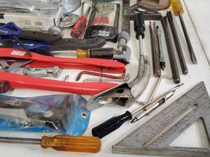 lot 176 image: Tool Items