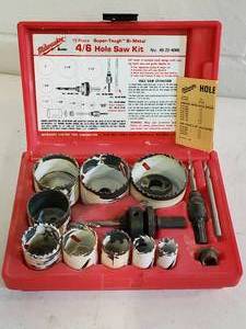 lot 180 image: Milwaukee 13 pc Hole Saw Kit