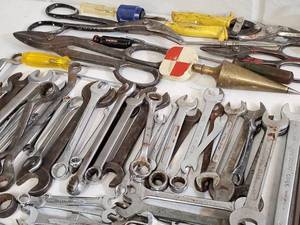 lot 186 image: Tool Lot