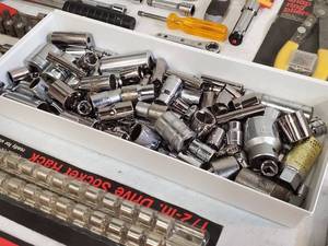 lot 190 image: Misc Tools Lot