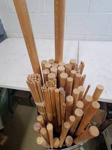 lot 192 image: Box of Dowel Rods