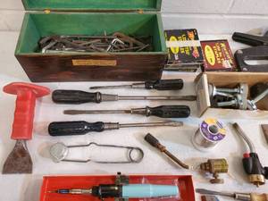 lot 205 image: Misc Tools Lot