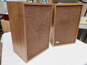 lot 237 image: Vintage HK-20 Harman Kardon Speakers